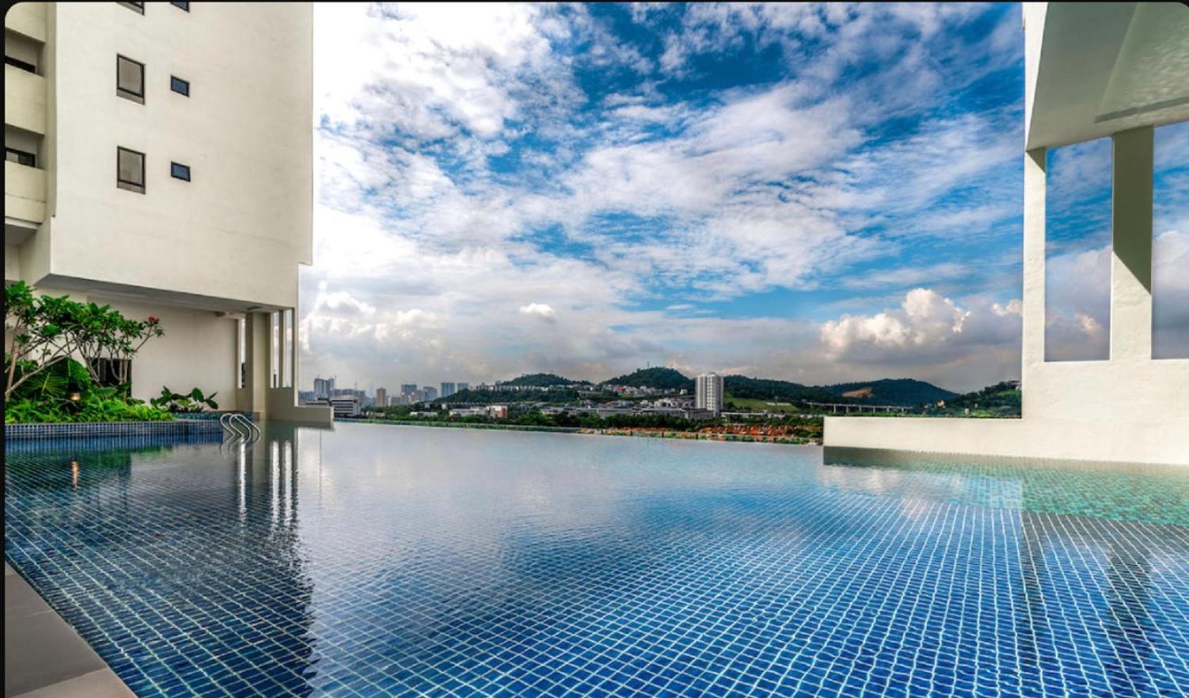 Apartment Vim3 Desapark North Desa Park Ikea The Curve One Utama Isp School Damansaran Kenpong Menjalara